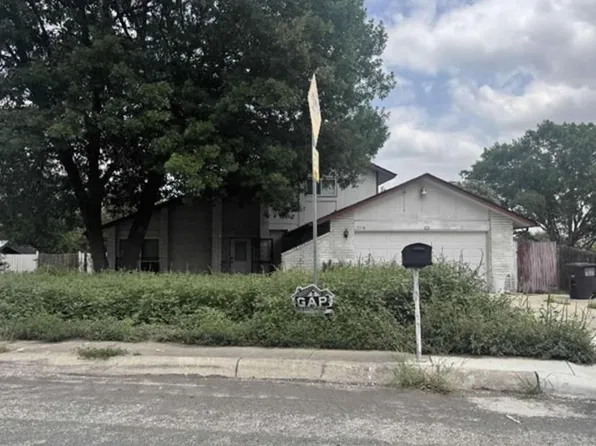 1226 Hayloft Ln, San Antonio, TX 78245