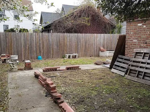 4th image of 169-07 81st Ave