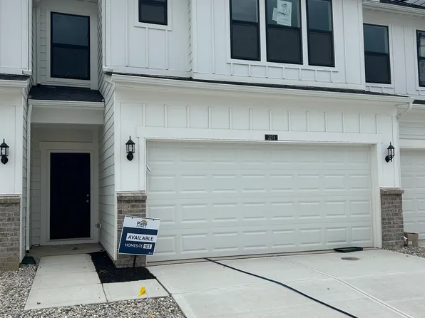3274 Morab Dr, Zionsville, IN 46077