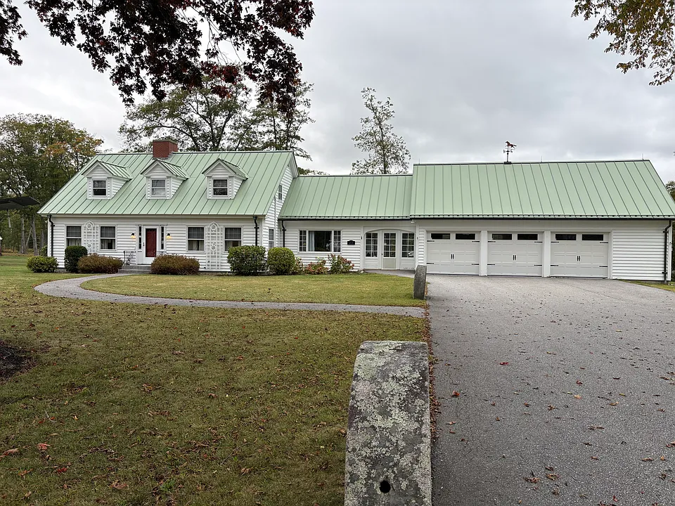 25 Harrys Dr