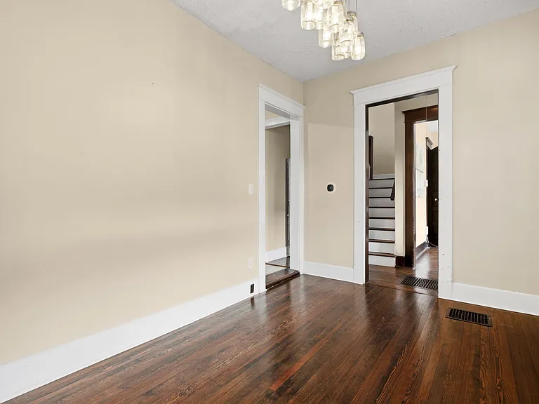2036 N Talbott St — Photo 14