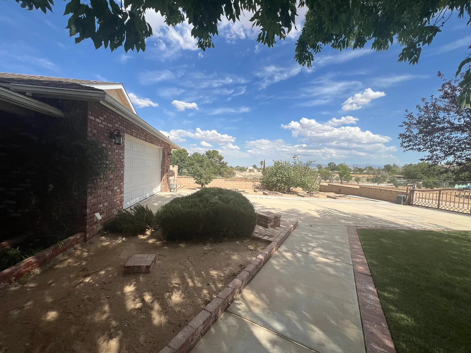 3 bed, 1800 sqft, $2,295 — Photo 3