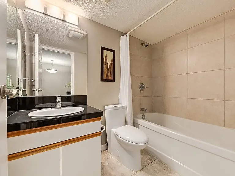 650 Meredith Rd NE — Photo 18