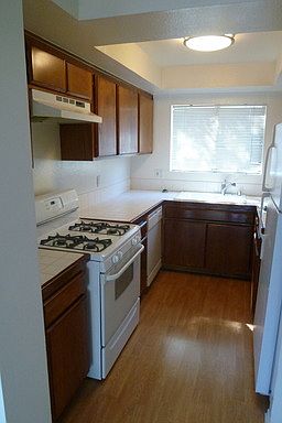 5th image of 1600 S Bundy Dr APT 8