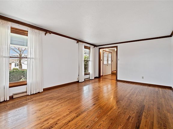 4th image of 151 Hermitage Cir