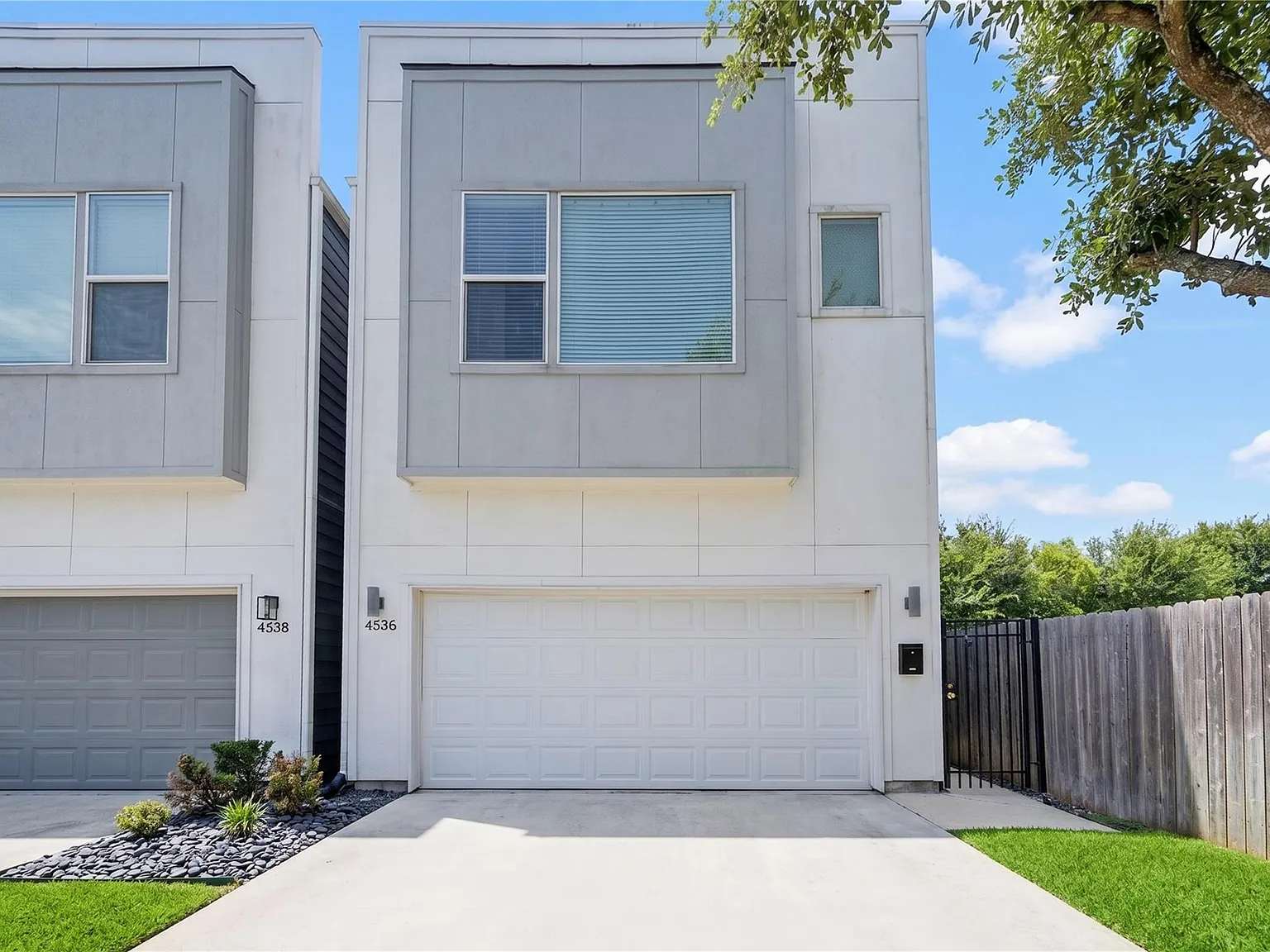 3 bed, 2.5 bath, 1503 sqft, $1,950 — Photo 1