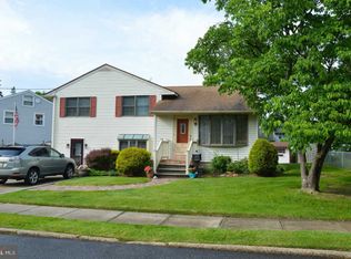 17 Edwards Dr, Gloucester City, NJ 08030
