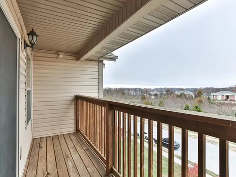 Town and Country Village Apartments — Photo 20