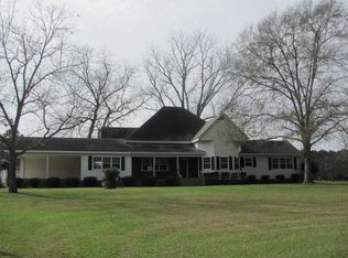 77 McElveen Rd, Hazlehurst, GA 31539