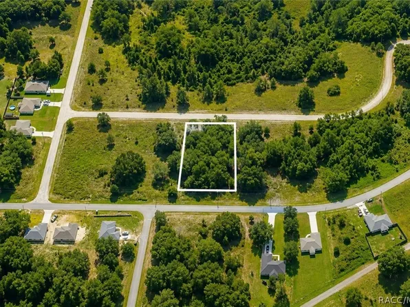 7622 N Fisher Ter, Citrus Springs, FL 34434