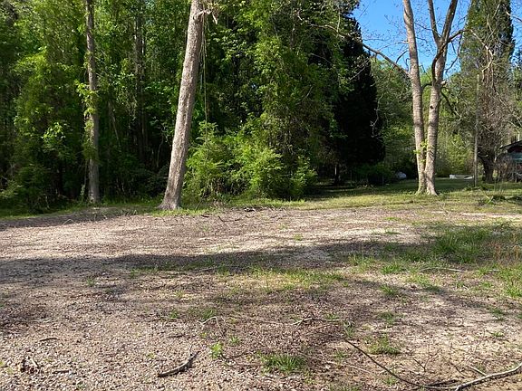 4th image of 316 Bayview Road