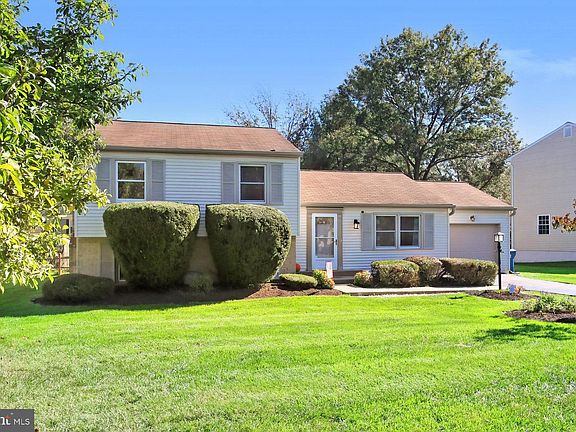 2nd image of 2567 Viking Dr