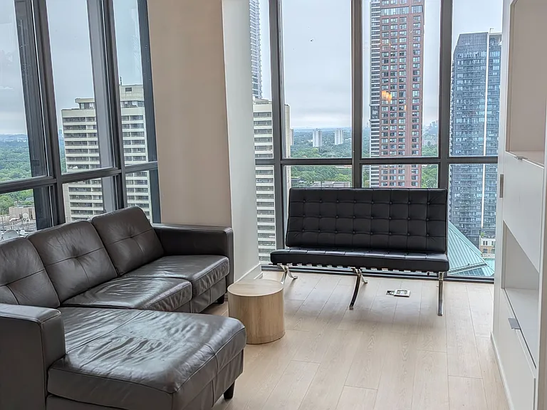 110 Charles St E #2408 — Photo 15