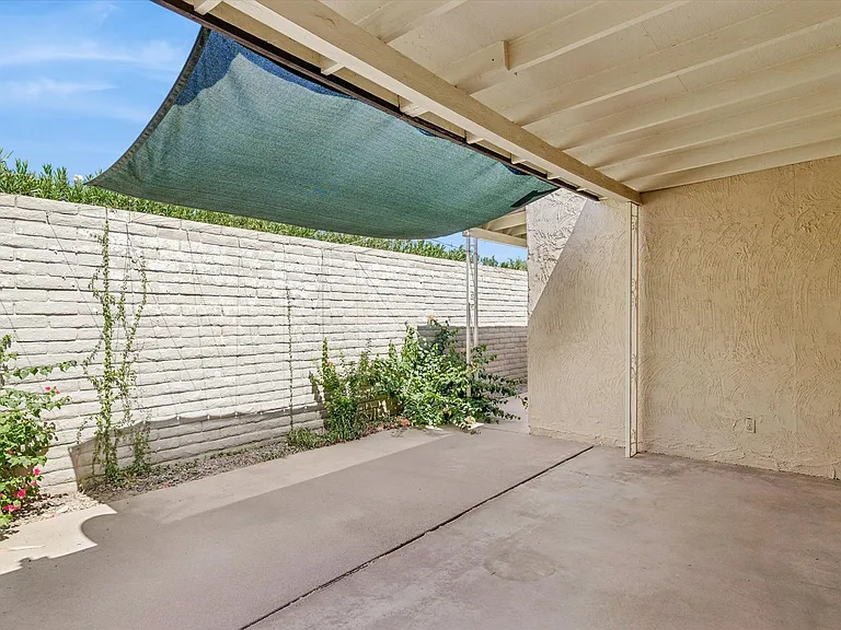5208 N 78th Way — Photo 26