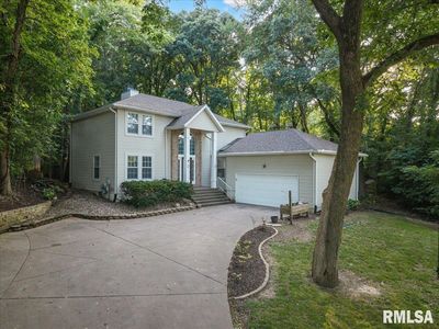 5567 Crow Creek Rd, Bettendorf, IA, 52722