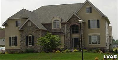 Stone & Stucco Exterior