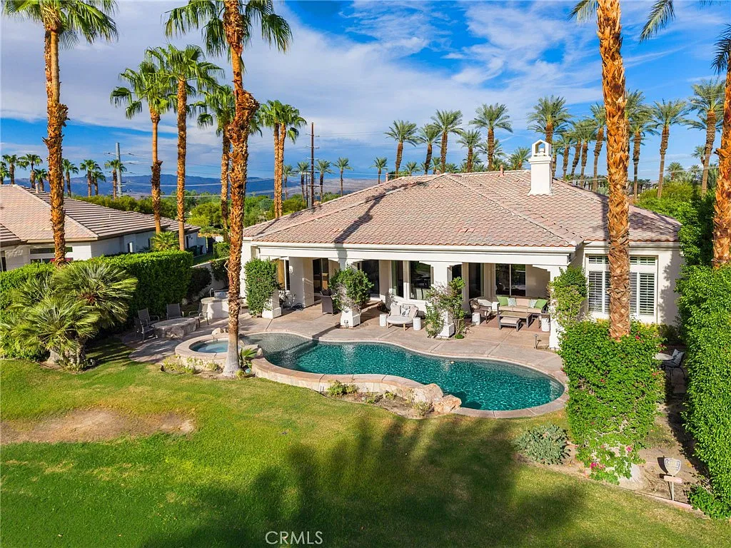 5 bed, 4.5 bath, 4500 sqft, $12,000 — Photo 3