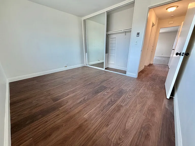 1100 Monterey Blvd — Photo 14