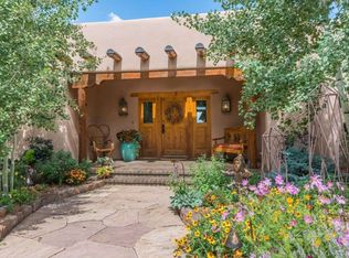 2417 Camino Del Oso, Santa Fe, NM 87501