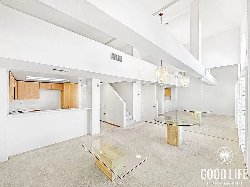 1 bed, 1.0 bath, 884 sqft, $2,995 — Photo 2