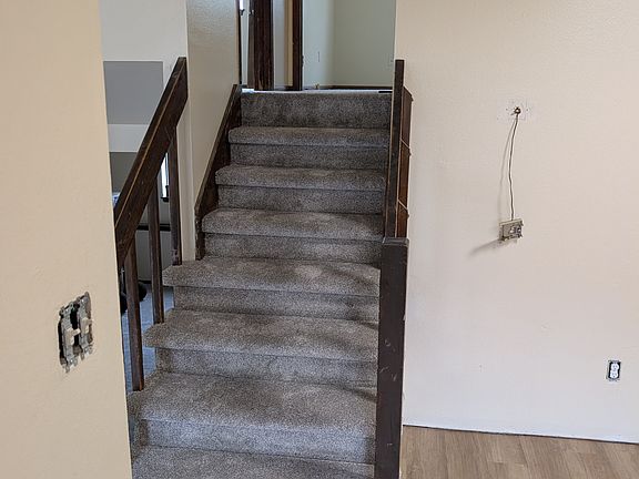 5th image of 1414 Centennial Dr