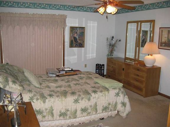 MASTER BED