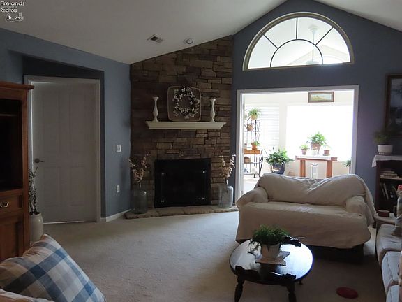 5th image of 2750 Canterbury Cir