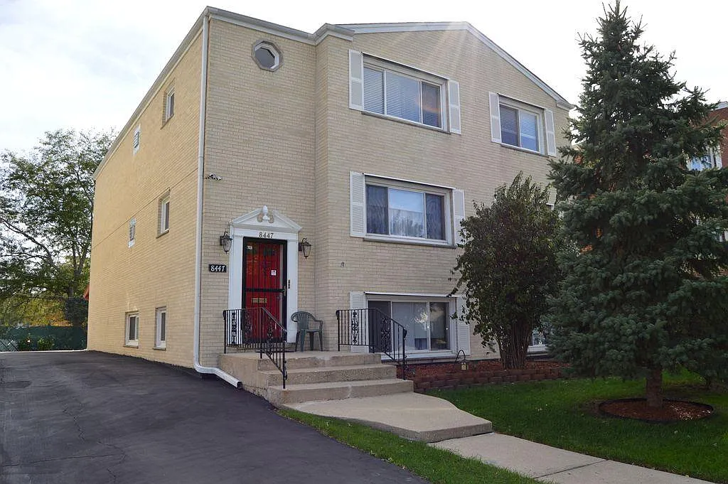 3 bed, 1.5 bath, 1600 sqft, $2,450 — Photo 2