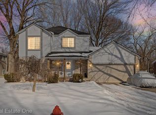 2931 Wisconsin Rd, Troy, MI 48083