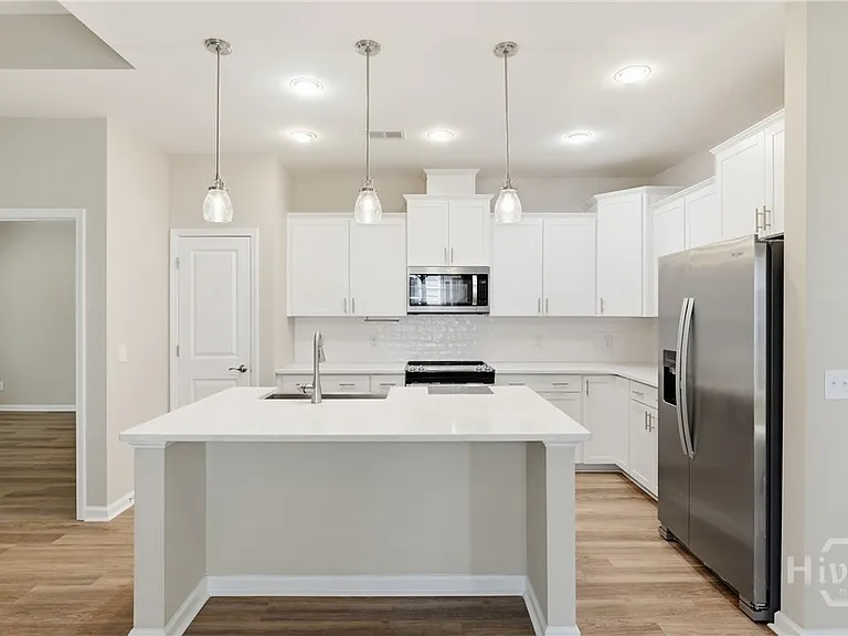 130 Danbury Ct — Photo 12