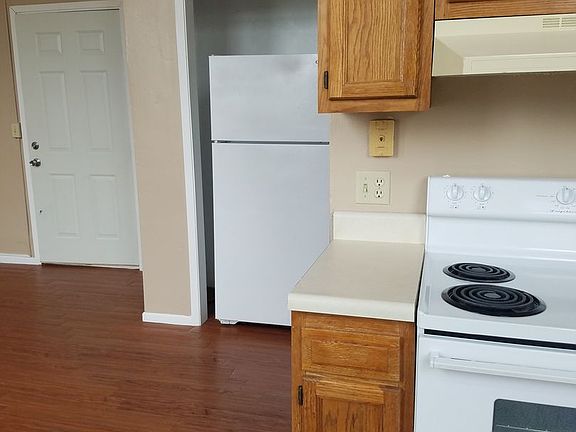 4th image of 516 Central Ave APT 2A
