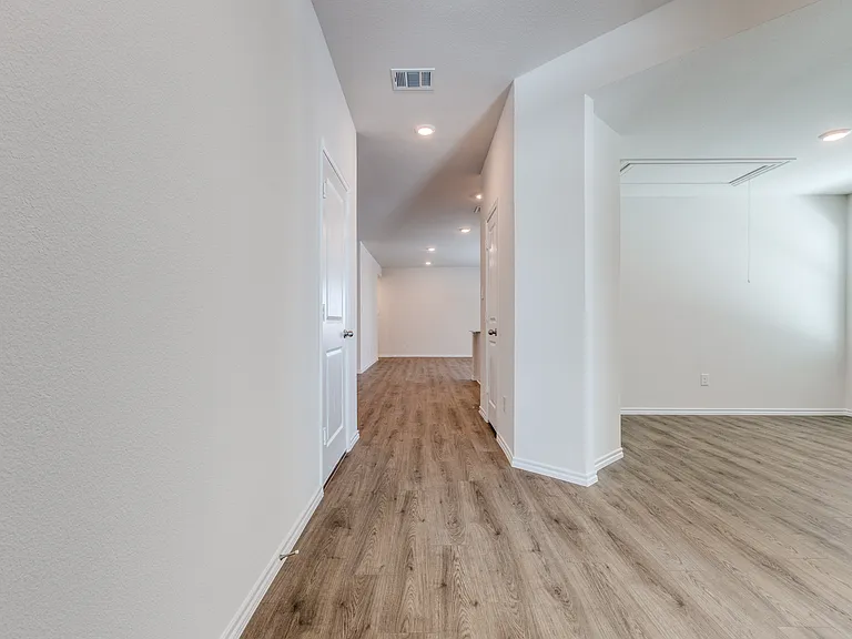 1640 Basalt Ln — Photo 3