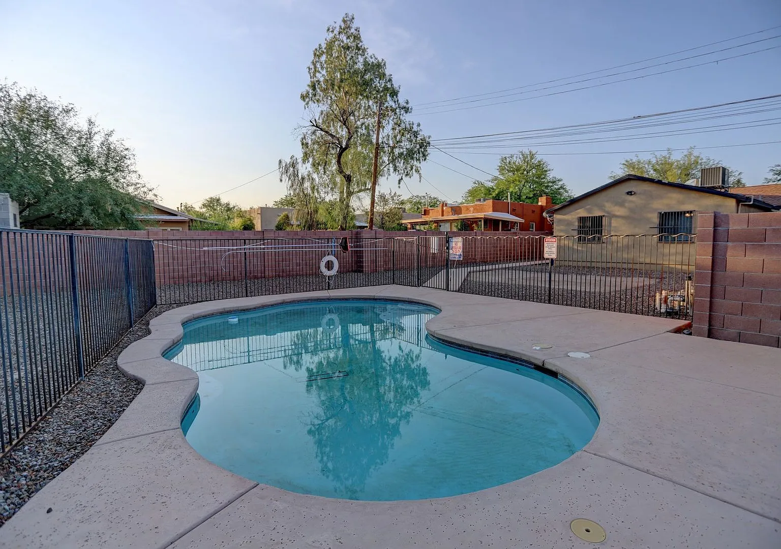 533 E. Mabel St. — Photo 1