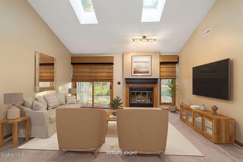 4th image of 4042 Georgetown Square