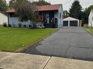 1520 Gypsy Ln, Niles, OH 44446