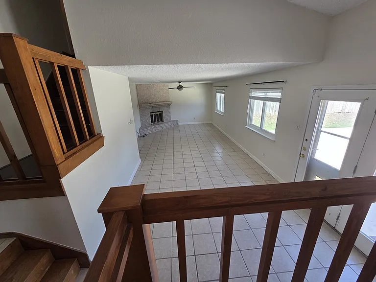7114 Breeze Holw — Photo 6