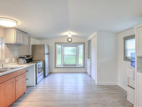 5th image of 12552 Farmettes Rd