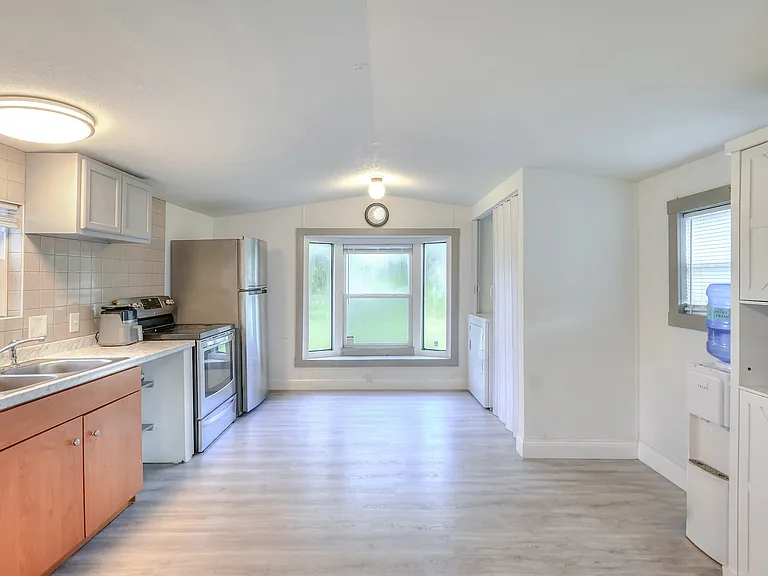 12552 Farmettes Rd — Photo 5