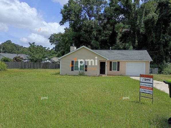 2 Pelham Ct