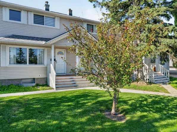 513 N Killarney Glen Ct SW, Calgary, AB T3E 7H4