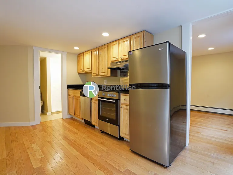 232 Cambridge St #4 — Photo 4