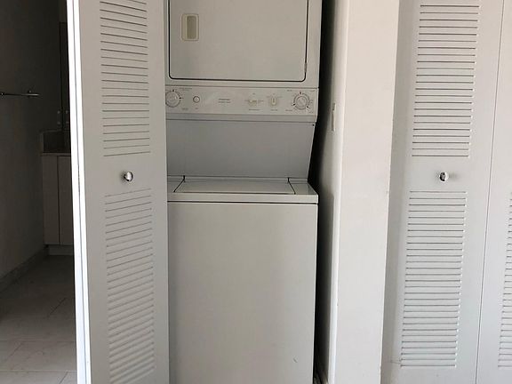 4th image of 133 NE 2nd St #1222
