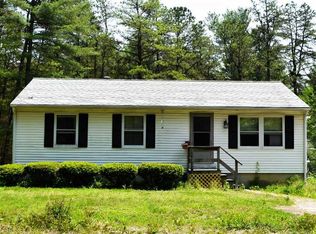 288 Woodville Alton Rd, Hope Valley, RI 02832