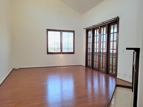 4th image of 1853 S Bentley Ave APT 303