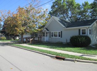 1225 N Elm St, Platteville, WI 53818