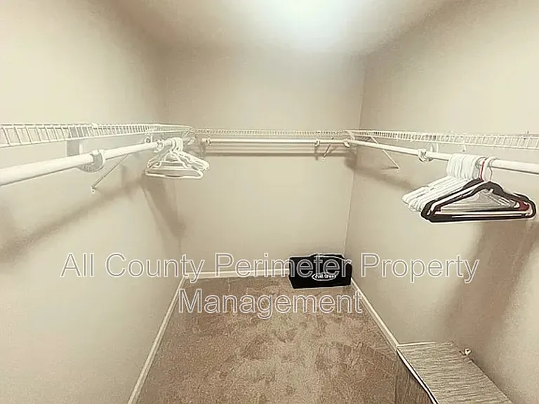 837 Forrest Cir SE — Photo 10
