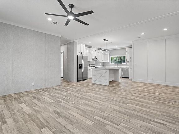 5th image of 375 Sapp St