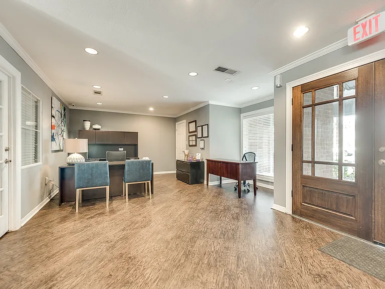 Alena Apartments — Photo 10