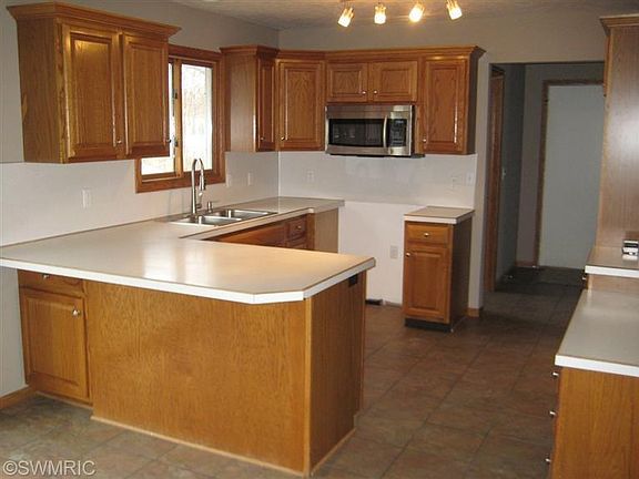 2nd image of 2492 Jameswood Ct