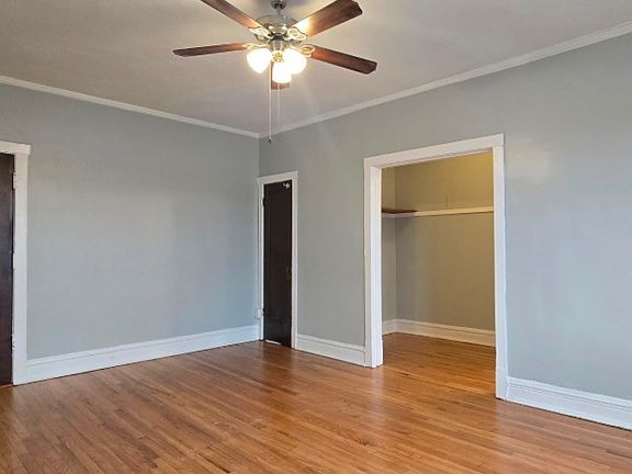 3rd image of 3214 W Montrose Ave #305